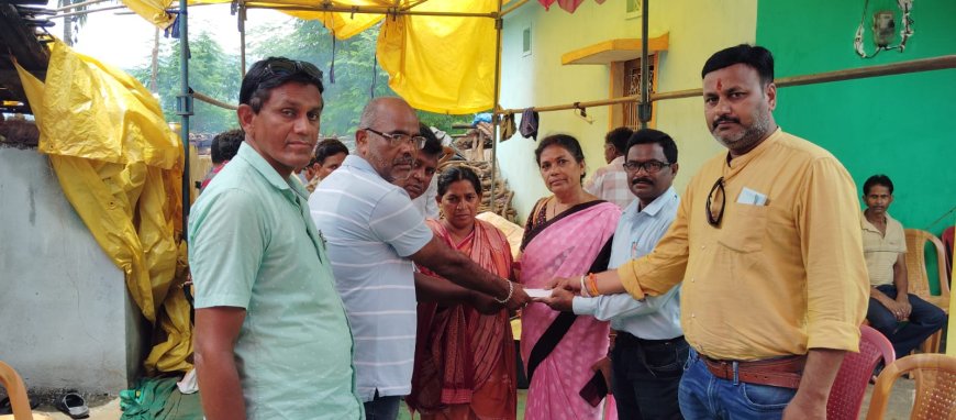 ସ୍ବର୍ଗତ ତରିନ୍ଦ୍ର ରଣାଙ୍କ ପରିବାରକୁ ସାହାଯ୍ୟର ହାତ ବଢ଼େଇଲେ ନର୍ଲା ବ୍ଲକ ପ୍ରାଥମିକ ଶିକ୍ଷକ ସଂଘ