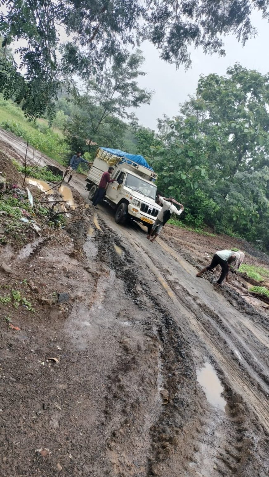 ନର୍ଲା-କଦମ୍ବଗୁଡା ରାସ୍ତା ନିର୍ମାଣରେ ଅନିୟମିତତା