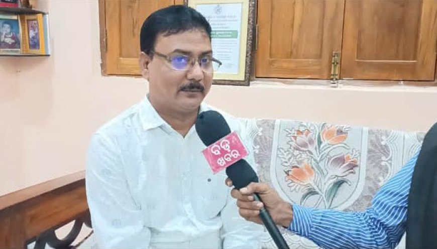 ରାଷ୍ଟ୍ରପତି ପୁରସ୍କାର ପାଇଁ ମନୋନୀତ ହେଲେ ନର୍ଲା ରୋଡ ଜୟ ଦୁର୍ଗା ଉଚ୍ଚ ବିଦ୍ୟାଳୟ ର ବିଜ୍ଞାନ ଶିକ୍ଷକ ସନ୍ତୋଷ କର