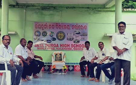 ନର୍ଲା ରୋଡ ଜୟ ଦୁର୍ଗା ହାଇସ୍କୁଲ ପରିସରରେ ପାଳିତ ହେଲା ପବିତ୍ର ଗୁରୁ ଦିବସ,