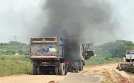 ୧୧ କେ ଭି ବିଦ୍ୟୁତ୍ ତାର ସଂସ୍ପର୍ଶରେ ଆସି ଜଳିଗଲା ହାଇୱା