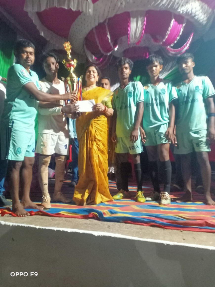 ପୂର୍ଣ୍ଣ ଚନ୍ଦ୍ର ମାଝୀଙ୍କ ୫ ମ ଏକ ଦିବସୀୟ ଫୁଟ୍ ବଲ ଟୁର୍ଣ୍ଣାମେଣ୍ଟରେ ରଜା ପଡ଼ା ଚାମ୍ପିୟାନ,