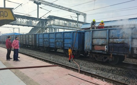 କୋଇଲା  ବୋଝେଇ ଟ୍ରେନରେ ଲାଗିଲା ନିଆଁ