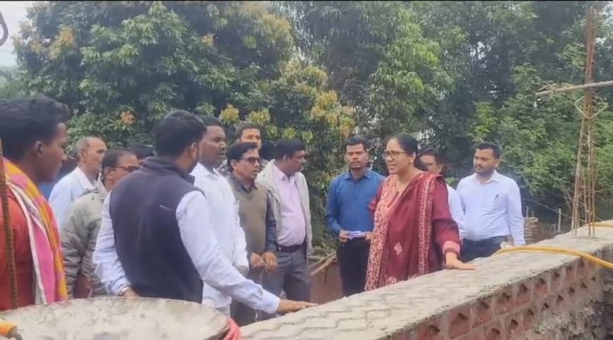 ପୋଷ୍ୟ ଗ୍ରାମ ସକଟା କୁ ପରିଦର୍ଶନ  କଲେ ରାୟଗଡା ଜିଲ୍ଲା ପାଳ l