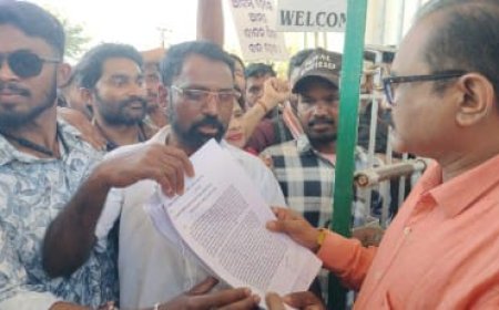 ସିଜିମାଳି ଖଣି ଖନନ ନିମନ୍ତେ ପ୍ରଭାବିତ ଅଞ୍ଚଳ ବାସୀଙ୍କ ବିଶାଳ ପଦଯାତ୍ରା ସହ ଜିଲ୍ଲା ପାଳଙ୍କ ଜରିଆରେ ମୁଖ୍ୟ ମନ୍ତ୍ରୀ ଙ୍କୁ ଦାବି ପତ୍ର ପ୍ରଦାନ l