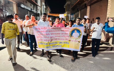 ହିନ୍ଦୁଙ୍କୁ  ହତ୍ୟା  ପ୍ରତିବାଦ ରେ ମହମବତି  ଶୋଭା ଯାତ୍ରା,