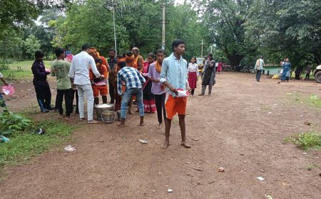 ଓସିଇଏମ ଅମଠା ତରଫରୁ ପ୍ରସାଦ ବଣ୍ଟନ,