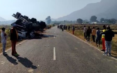 ଜାତୀୟ ରାଜପଥ 326 ବୁଡୁଣୀ ଛକ ରାସ୍ତା ରେ ଗାଡି ଓଲଟି ଦୁର୍ଘଟଣା ରେ ଚାଳକ ମୃତ l