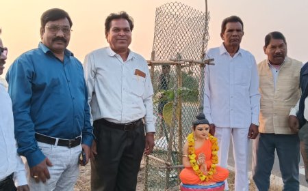 ୭୭ ତମ ସାଧାରଣତନ୍ତ୍ର ଦିବସ ଅବସରରେ ଭବାନୀପାଟଣା ସ୍ଥିତ ଉପର କଣ୍ଟାବାଞ୍ଜି ଛକ ଠାରେ ଅଲ୍ ଓଡିଶା ବୁଦ୍ଧ ବିହାରି ତରଫରୁ ପ୍ରଭୁ ବୁଦ୍ଧଙ୍କ ପ୍ରତିମୁର୍ତୀ ସ୍ଥାପିତ