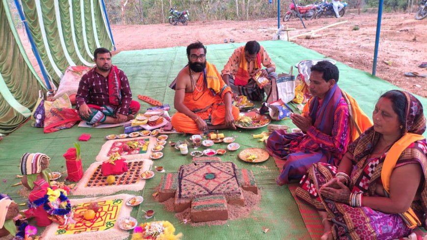 ମହାଭାରତ ମହାପରାୟଣ ମହା ଯଜ୍ଞ ପାଇଁ  ଭୁମିପୂଜନ ଓ ଶୁଭଖମ୍ବ ସ୍ଥାପନ ।