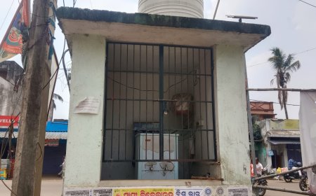 ଲକ୍ଷାଧିକ ଟଙ୍କା ବ୍ୟୟରେ ସ୍ଥାପିତ ହୋଇଥିବା ପାନୀୟ ଜଳ ପ୍ରକଳ୍ପ ଅଚଳ : ପ୍ରବଳ ଖରାରେ ପଥିକ ହନ୍ତସନ୍ତ,