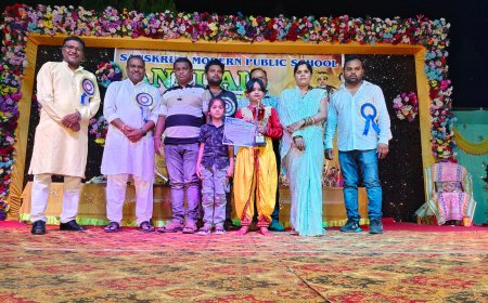 ବାର୍ଷିକ ଉତ୍ସବ ପାଳନ।