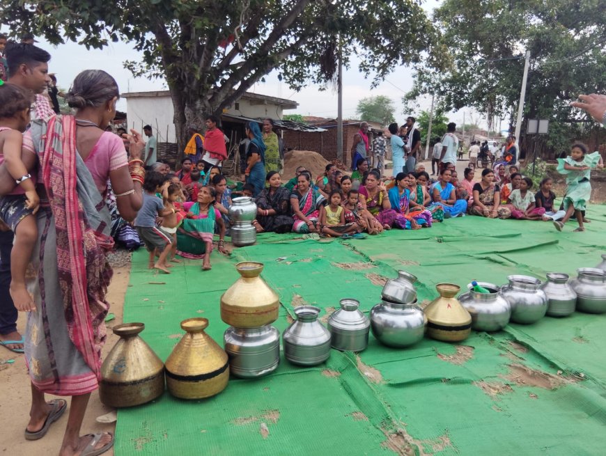 ମକ୍ରାଗୁଡାରେ ପାଣି ପାଇଁ ରାସ୍ତା ଅବରୋଧ,
