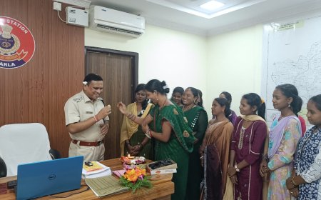 ରୁପ୍ରାରୋଡ ସ୍ଥିତ ଏକଲ ଗ୍ରାମୋଥାନ୍ ଫାଉଣ୍ଡେସନ ସିଲେଇ ପ୍ରଶିକ୍ଷଣ ସଂସ୍ଥା ପକ୍ଷରୁ ଥାନାରେ ରକ୍ଷାବନ୍ଧନ ପର୍ବ ପାଳନ।