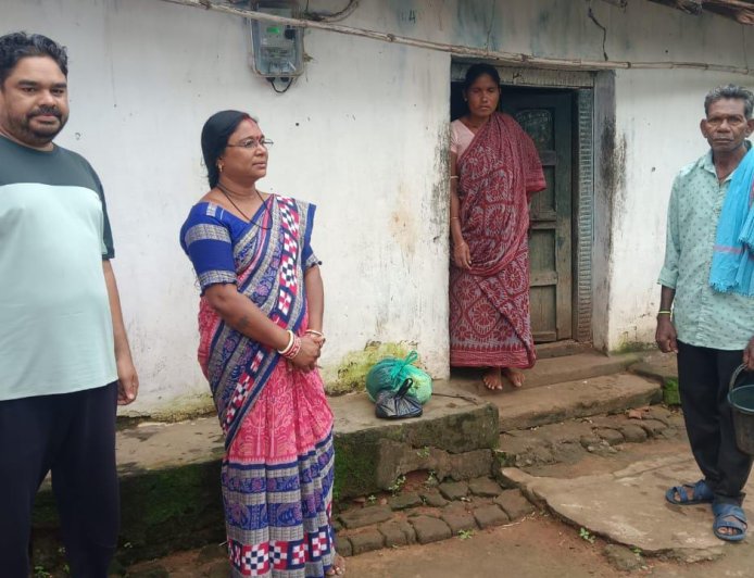 ସାମାଜସେବୀ ଙ୍କ ଆପ୍ରାଣ ଉଦ୍ୟମ ସତ୍ୱେ ବଞ୍ଚି ପାରିଲା ନାହିଁ ନିରୀହ ଝିଅ ର ଜୀବନ